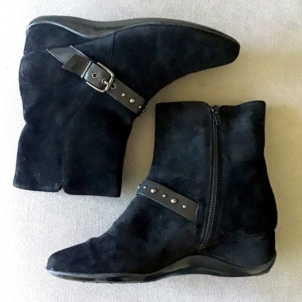 Ankle Boots Black Faux Suede Zipper Studs Round Toe Size 8.5